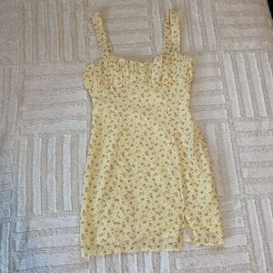 Princess Polly Yellow Floral Mini Dress
Size: US:4